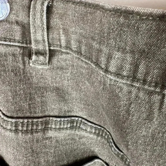 DG2 Diane Gilman tan/gray denim pants decorative studs on bottom size 22W tall - Picture 6 of 9
